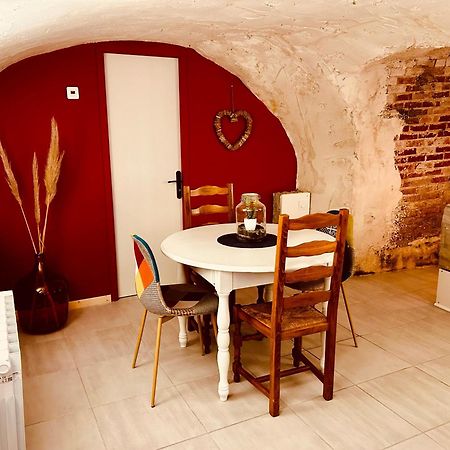 La Cave Aux Lumieres - Proche Centre-Ville - 2 Chambres - Wifi Renaison Экстерьер фото